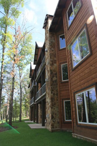 #724: Trout Hill Condo at Fall Creek Falls