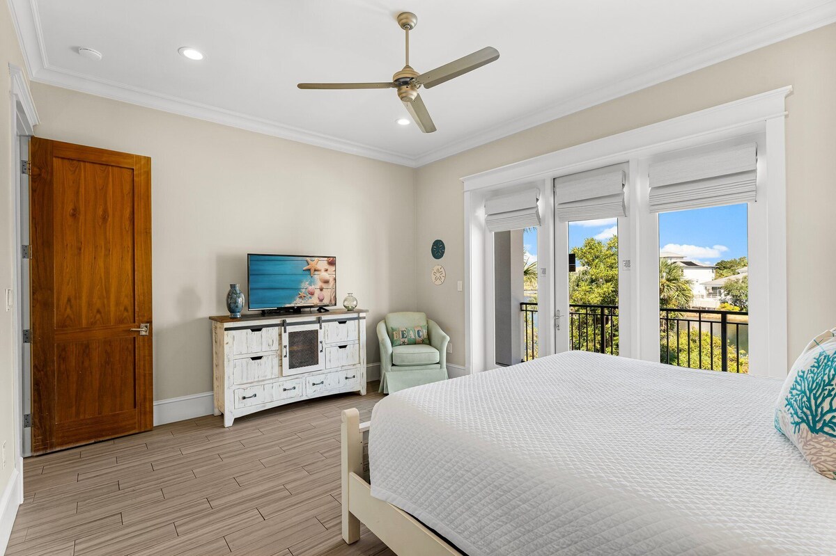 Photo 37 of Seastar Palazzo With Gulf View, Lake Front, Elevator, and Pool