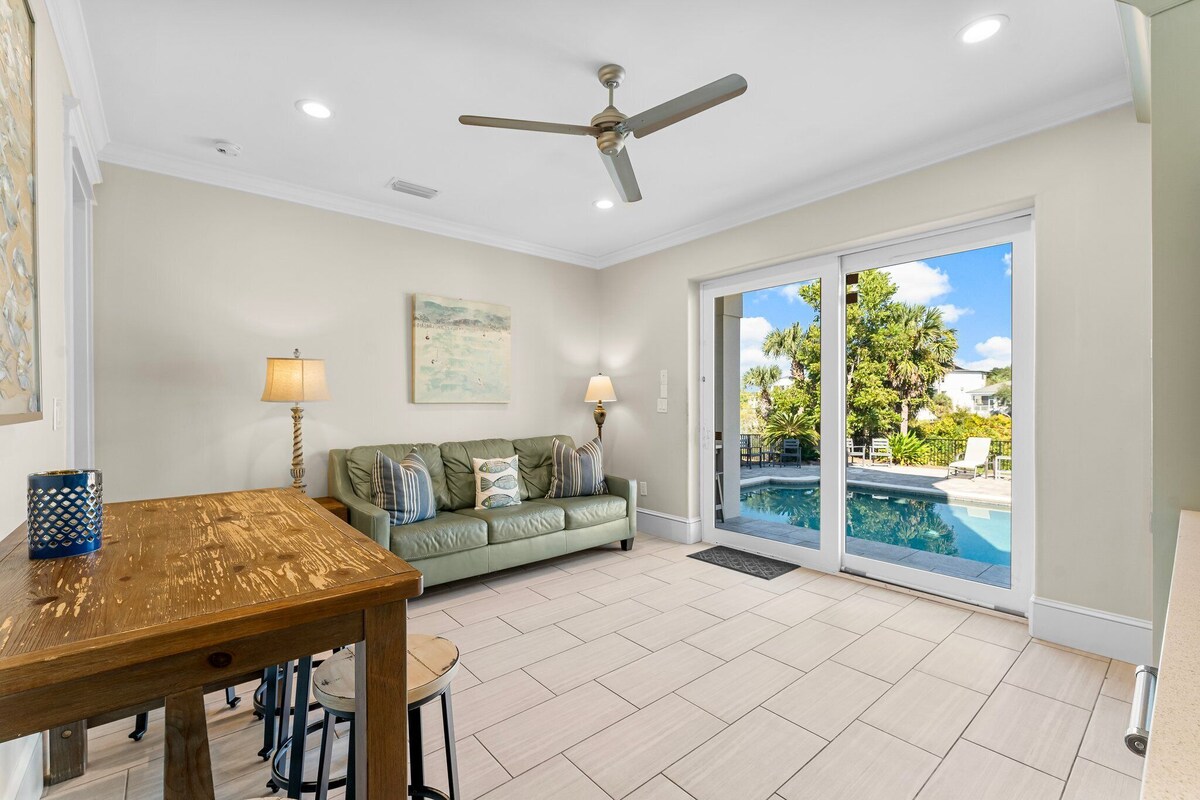 Photo 9 of Seastar Palazzo With Gulf View, Lake Front, Elevator, and Pool