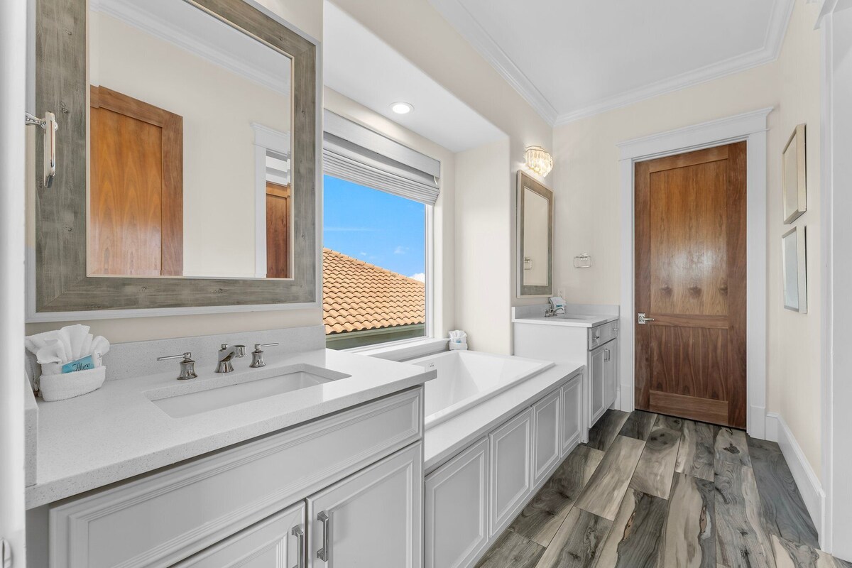 Photo 59 of Seastar Palazzo With Gulf View, Lake Front, Elevator, and Pool