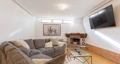 Large Luxury Villa , with Large Gardens , pool ,gym and tennis court.