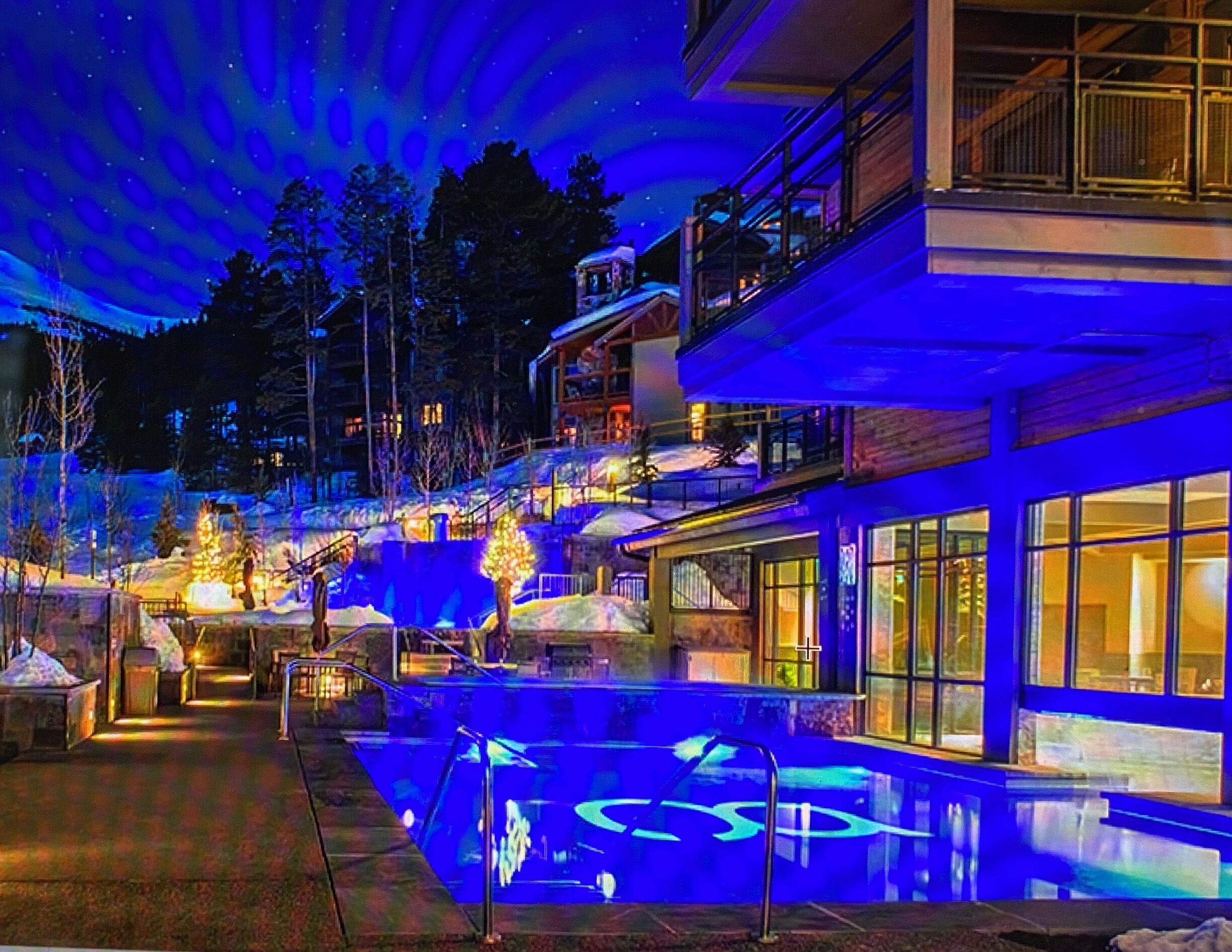 Indoor pool, outdoor pool