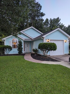 Exterior detail - Great Central Location Mid-Strand/2 pools/only 15 Minutes to Beach & Attractions (Myrtle Beach)