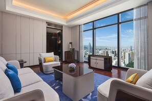 Minibar, két bảo mật tại phòng, bàn 
