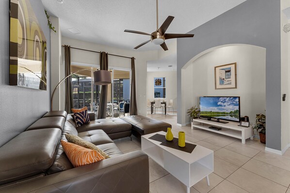 TV - Great Pool Villa Near Disney (Davenport)