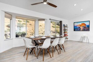 Dining - Hot Tub, Privacy, Fire Pit, Pool Table, Ping Pong, Amazing Views! (Mariposa)