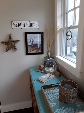 Interior - Peaceful Cottage/Private Parking & Backyard/Strong WiFi/Walk to Sheridan Beach! (Michigan City)