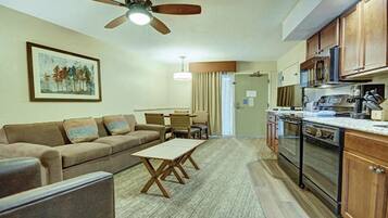 Télévision, jeux vidéo, lecteur de DVD, livres