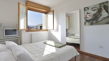 2 chambres, fer et planche Ă repasser, Wi-Fi, draps fournis