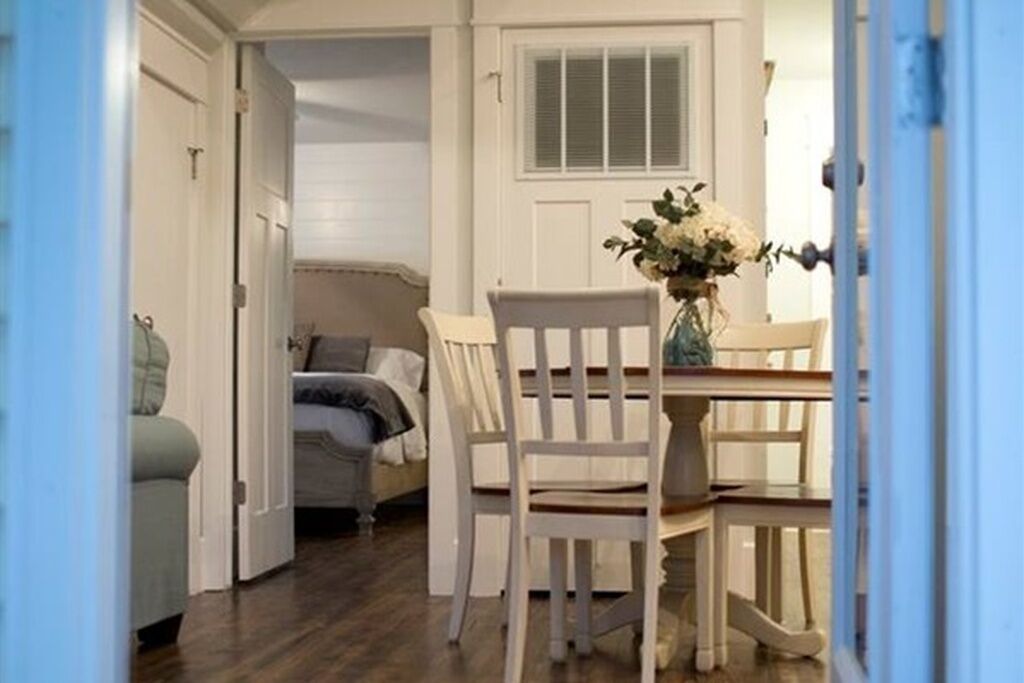 2 bedrooms, iron/ironing board, WiFi (free), bed sheets