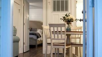 2 bedrooms, iron/ironing board, WiFi (free), bed sheets