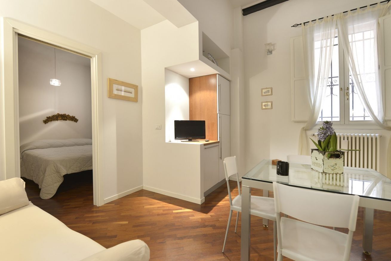 1 slaapkamer, een strijkplank/strijkijzer, wifi, beddengoed