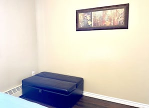 Deluxe Suite, 1 Bedroom | Room amenity - Twilight Country Motel (Boyle)