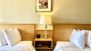 Deluxe Double Room | Individually decorated, individually furnished, desk, laptop workspace