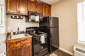 Private kitchen - Hikers Haven Near Tech and ANO (Dover)