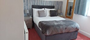 1 Schlafzimmer, Bügeleisen/Bügelbrett, kostenloses WLAN, Bettwäsche