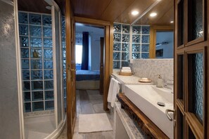 Shower, hair dryer, bidet, towels - Apartment/ flat - Vieste (Vieste)