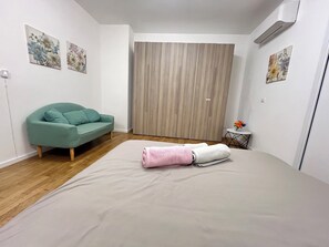 2 Schlafzimmer, Schreibtisch, Bügeleisen/Bügelbrett, kostenloses WLAN