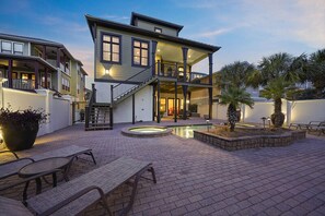 House, 5 Bedrooms | Pool