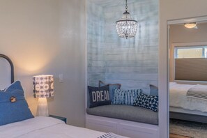 2 bedrooms, iron/ironing board, travel cot, WiFi