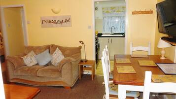 Chalet Classique, salle de bains attenante, vue parc (2 bedroom) | Bar lounge