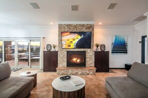 TV, fireplace, stereo, offices
