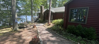 Traverse City @ Rennie Lake  .. Idyllic Lakefront Retreat ..  CC49 ... Perfect!