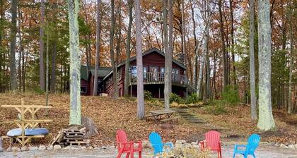 Traverse City @ Rennie Lake .. Idyllic Lakefront Retreat .. CC49 ... Perfect!