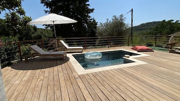 Piscina externa, piscina aquecida