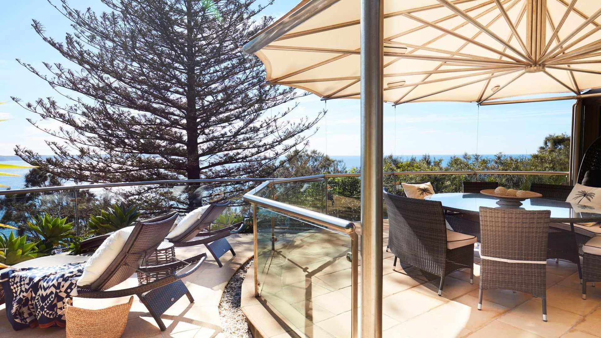 Whale Beach Hideaway by Contemporary Hotels — image 11