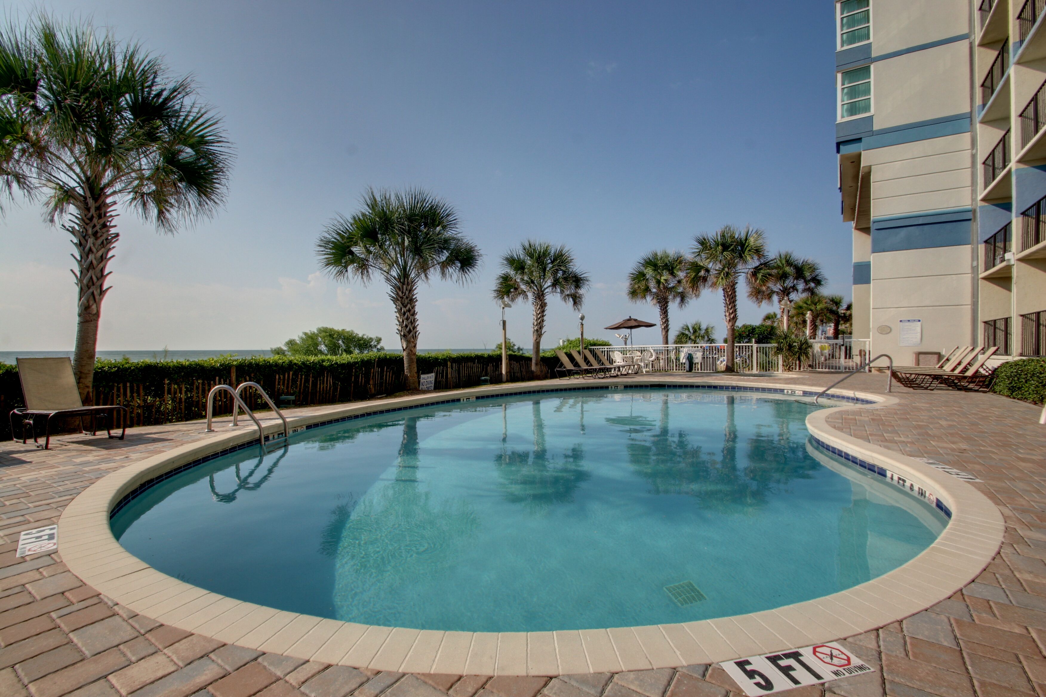 Gorgeous Ocean Views w/Pools, Hot Tub, Lazy River at the Carolinian in Myrtle