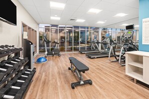 Fitness facility - Holiday Inn Express & Suites Suisun City by IHG (Suisun City)