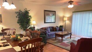Unclassified image, 4 of 39, button - Cedar Lodge 204 (Pigeon Forge)