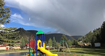 Family condo, walk to ski area, private fishing pond and playground