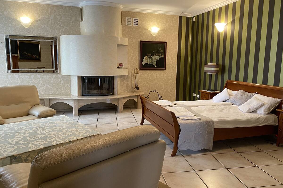Desk, laptop workspace, free WiFi, bed sheets