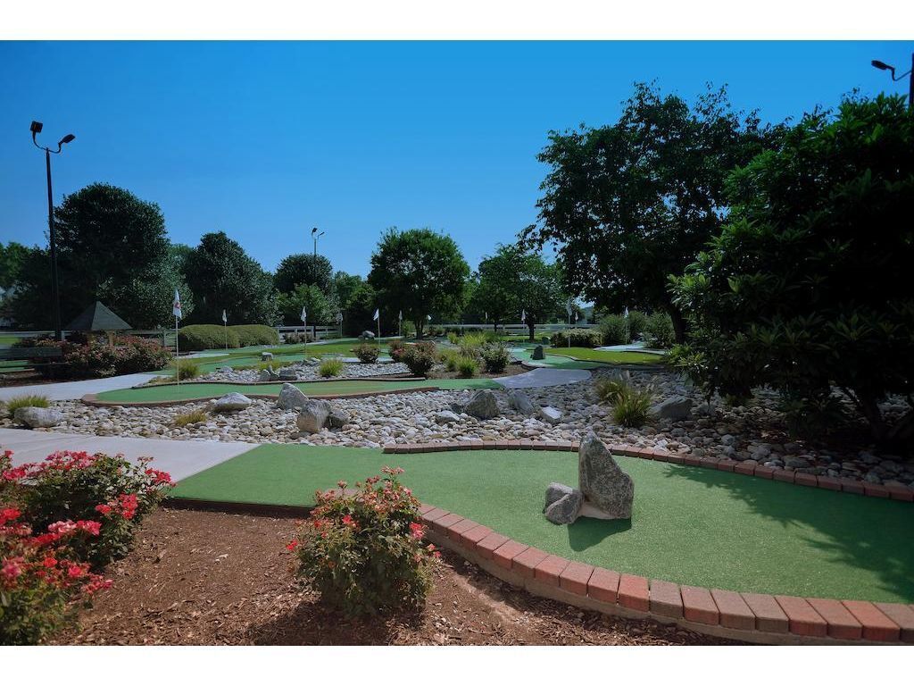 Cozy One Bedroom Condo Ground floor -King/ Full Kitchen