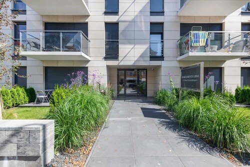 Klimatisierte Wohnung mit Balkon | 300 m zum Strand