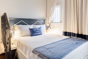 3 slaapkamers, een strijkplank/strijkijzer, wifi, beddengoed