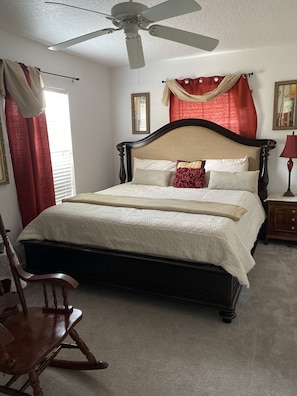 2 bedrooms, iron/ironing board, WiFi
