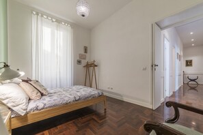 2 bedrooms, WiFi - GuestHost - Elegant 120sqm apartment that can accommodate up to 4 people. Located on the second floor, with elevator(not suitable for disabled), of a renovated period building 5 minutes walk from Vatican Museums and Ottaviano metro stop, the apartment is (Rome)