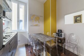 Microwave, oven, stovetop - GuestHost - Elegant 120sqm apartment that can accommodate up to 4 people. Located on the second floor, with elevator(not suitable for disabled), of a renovated period building 5 minutes walk from Vatican Museums and Ottaviano metro stop, the apartment is (Rome)