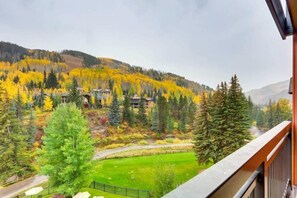 Condo (Vail_Lion_Square_550S) | Balcony