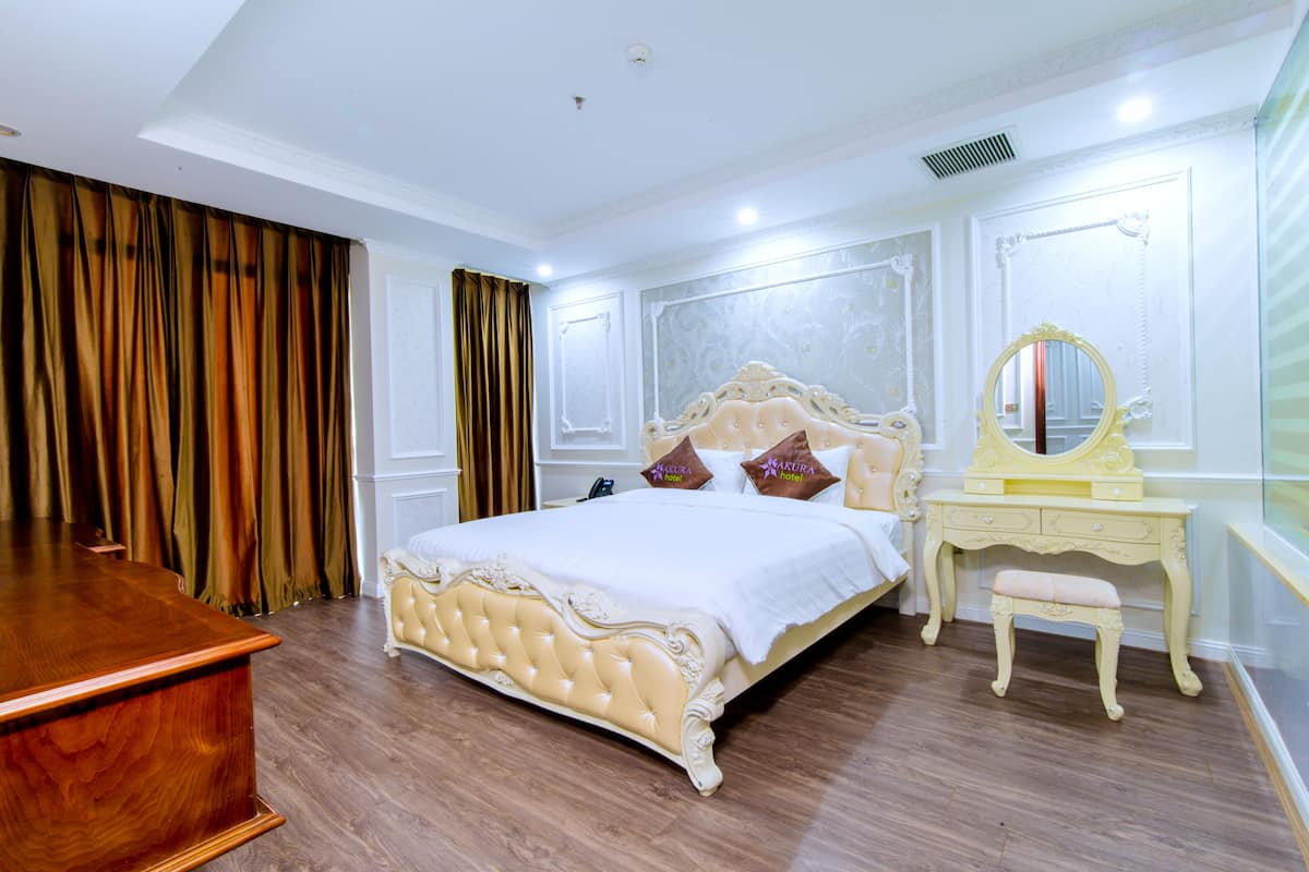 Minibar, desk, laptop workspace, blackout curtains
