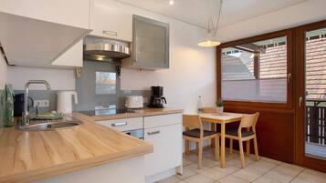 Kühlschrank, Ofen, Herdplatte, Geschirrspüler