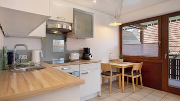 KĂŒhlschrank, Ofen, Herdplatte, GeschirrspĂŒler