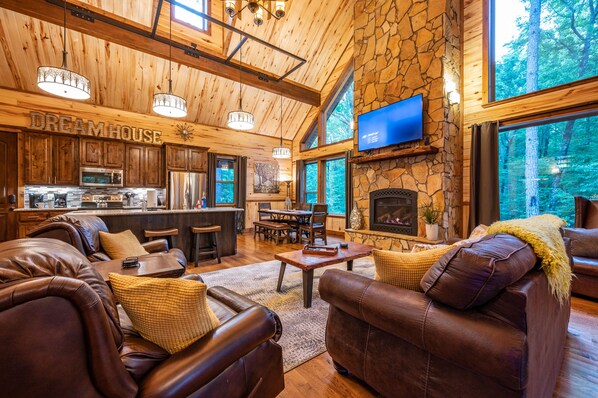 تلفزيون، مدفأة، برامج وأفلام نتفليكس، كرة قدم الطاولة