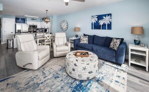 TV - IP 510 - Updated 3BD Beachfront Condo w/ Beach Service, Kayak & Paddle Board! (Fort Walton Beach)