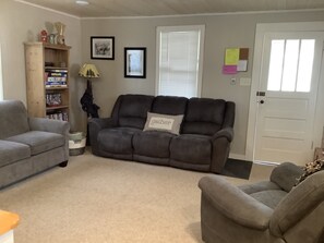 Fernseher, DVD-Player, Videothek