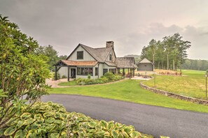 Exterior - Hike, Fish & Golf! Serene Mtn Retreat in Glenville (Glenville)