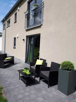 Terrace/patio - Ferienwohnung Riesling - Weinlodge am Geissberg (Eberstadt)